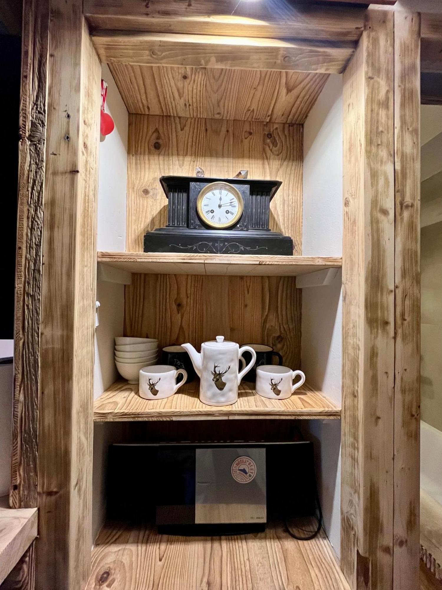Appartement Ensoleille Aux Tines, Vue Massif Шамони Екстериор снимка