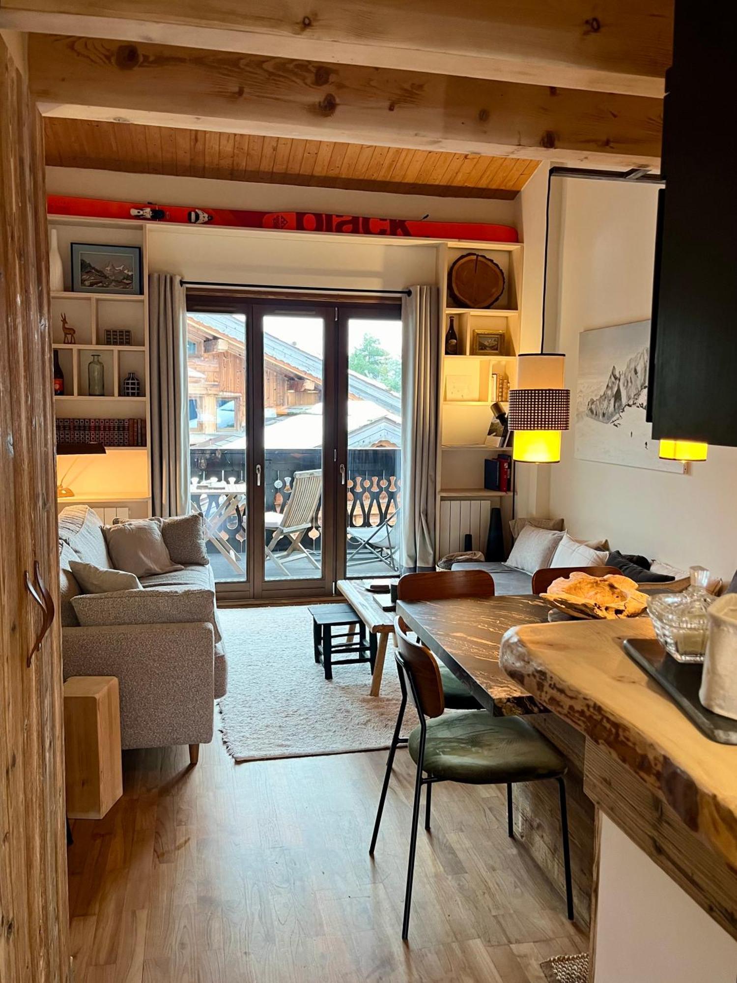 Appartement Ensoleille Aux Tines, Vue Massif Шамони Екстериор снимка